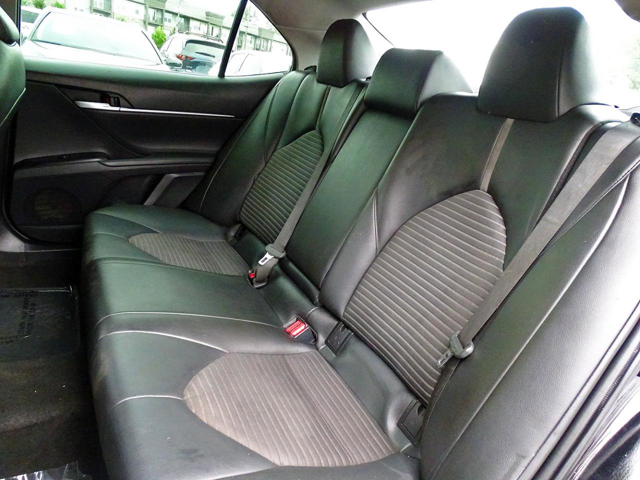 Used 2022 Toyota Camry SE w/ Convenience Package FWD image 33