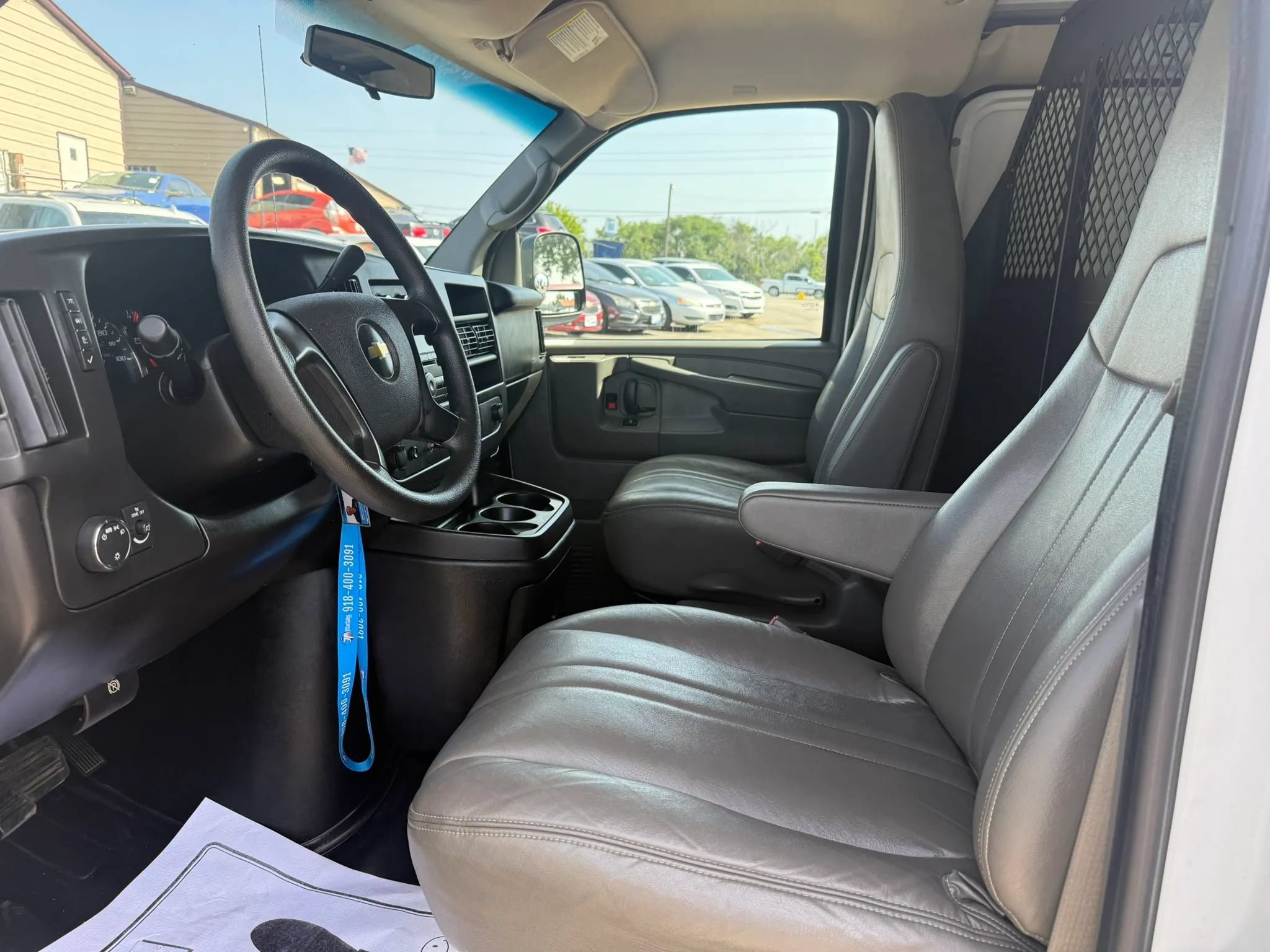 Used 2014 Chevrolet Express 1500 RWD image 11