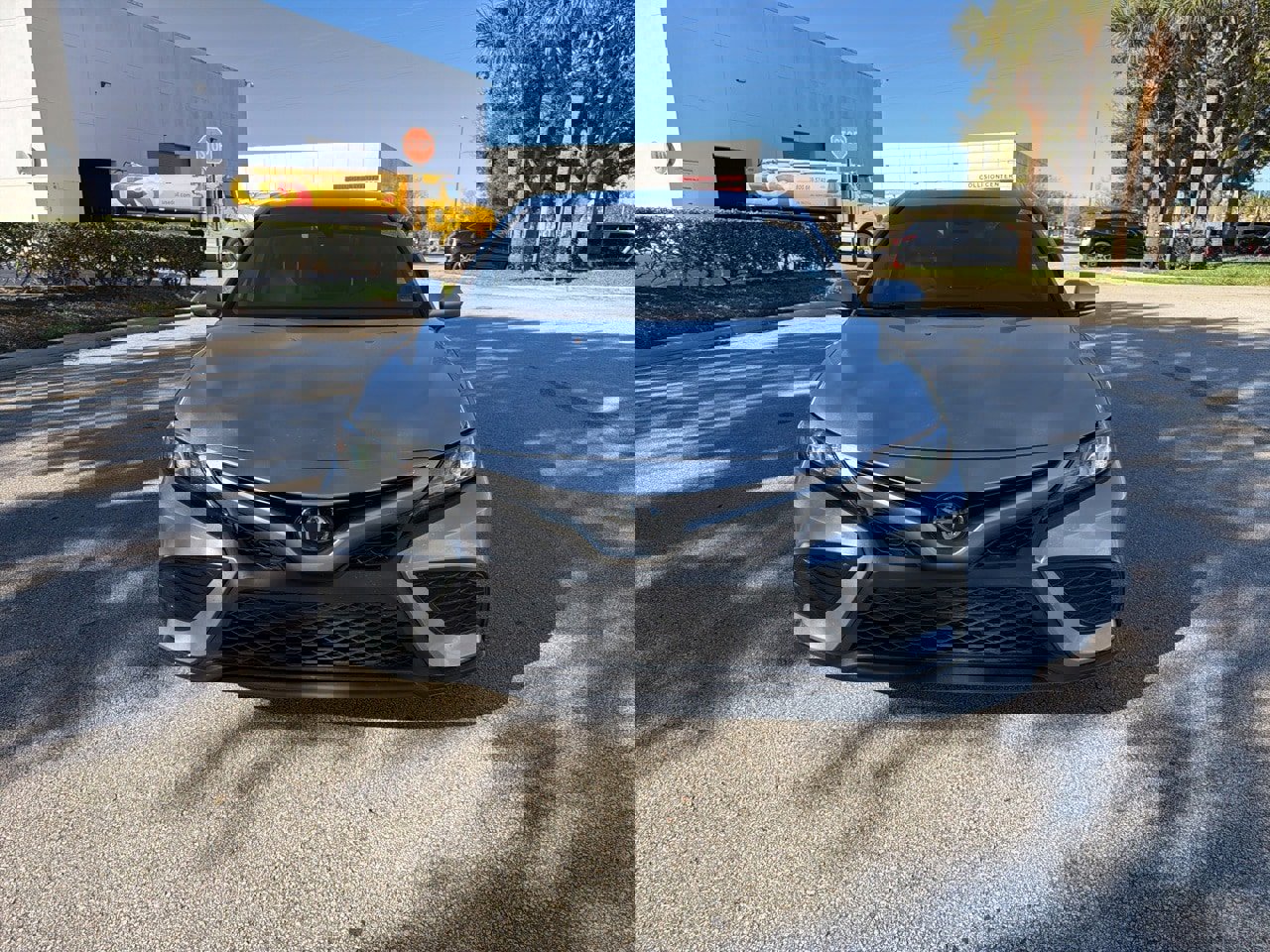 Used 2024 Toyota Camry SE image 7