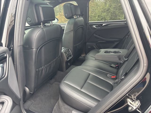 Used 2020 Porsche Macan S image 12
