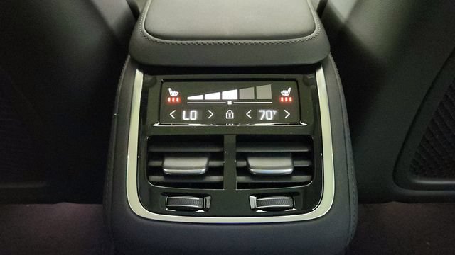 New 2026 Volvo XC90 T8 Plus w/ Protection Package AWD/4WD image 31