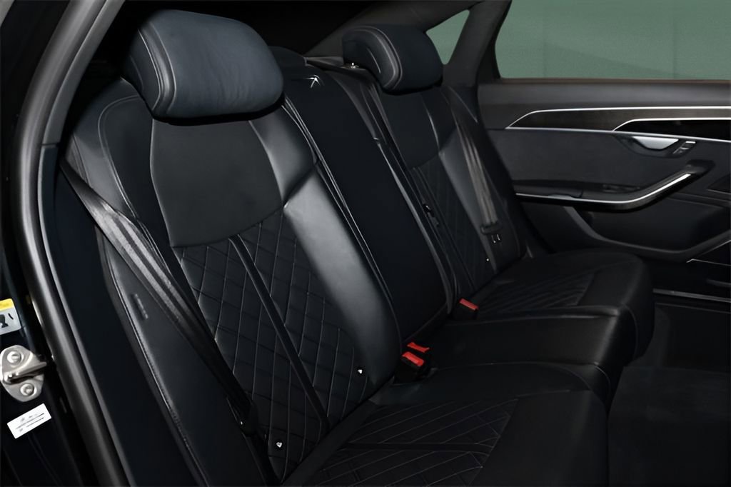 Used 2022 Audi S8 w/ S8 Executive Package image 14