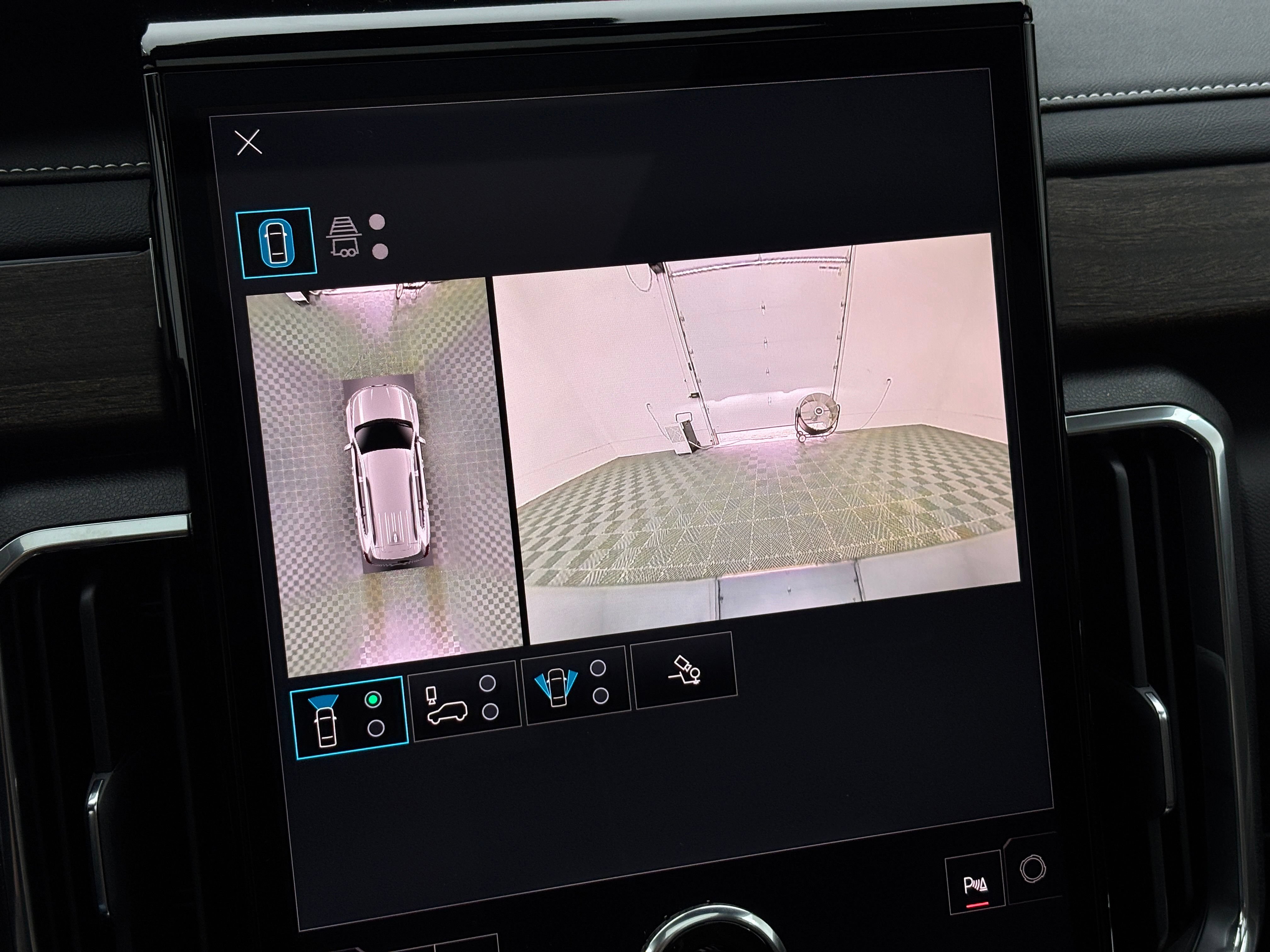 New 2026 GMC Acadia Denali Ultimate w/ LPO, Floor Liner Package AWD/4WD image 4