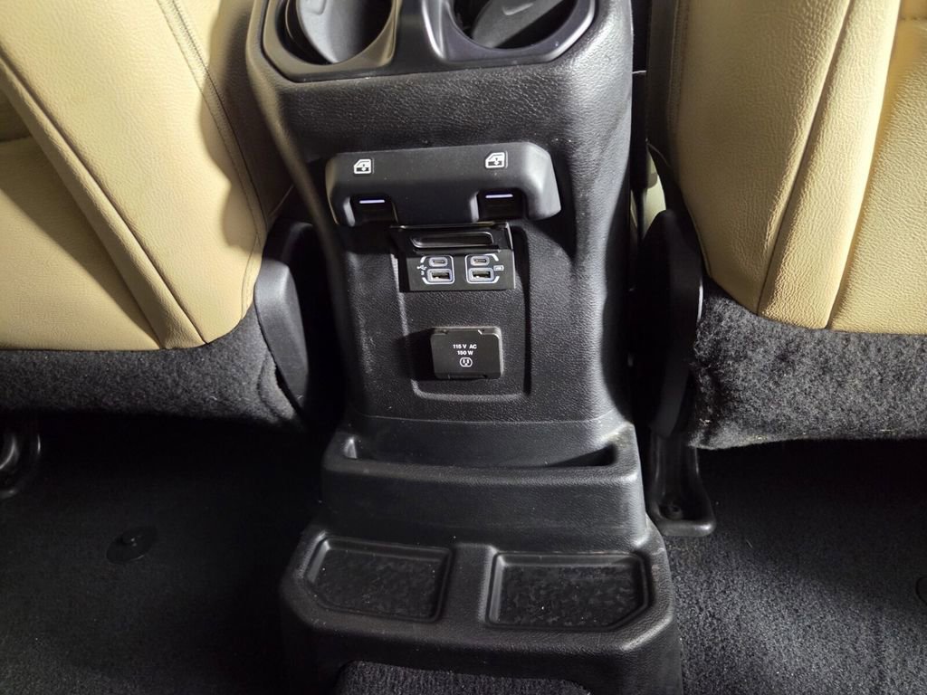 Used 2018 Jeep Wrangler Unlimited Sahara w/ Safety Group image 34