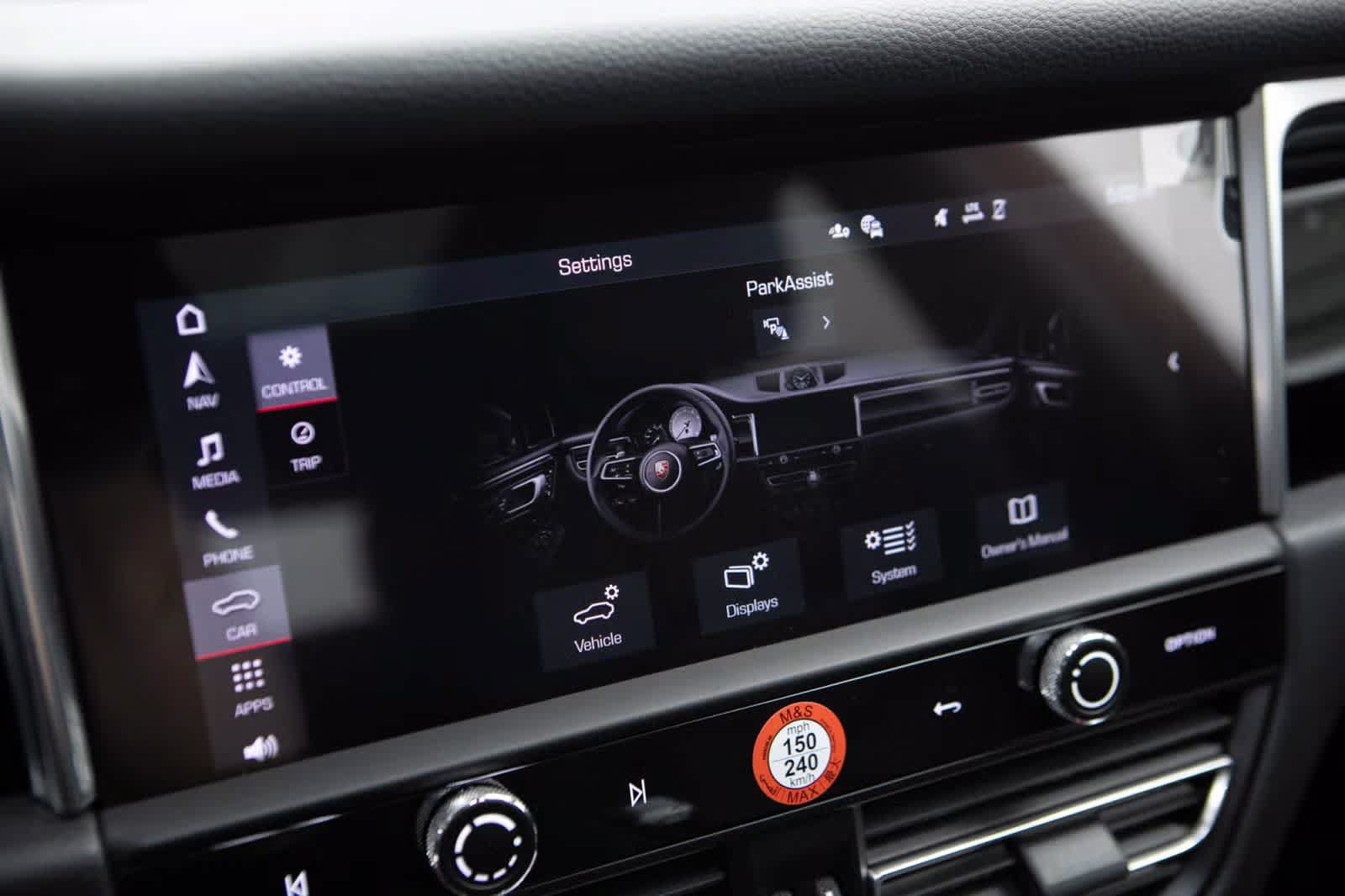 Certified 2026 Porsche Macan AWD/4WD image 15