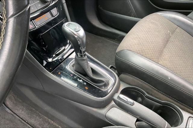 Used 2020 Buick Encore Preferred FWD image 17