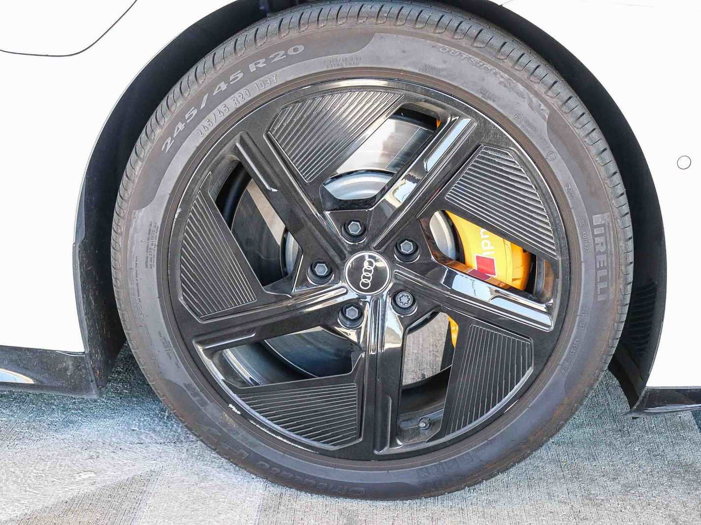 Used 2023 Audi RS e-tron GT w/ Carbon Performance Package AWD/4WD image 9