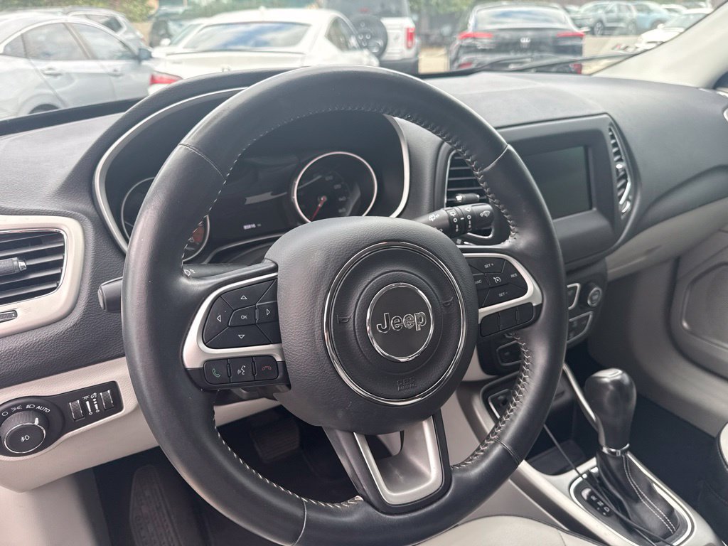 Used 2019 Jeep Compass Latitude w/ Popular Equipment Group FWD image 14