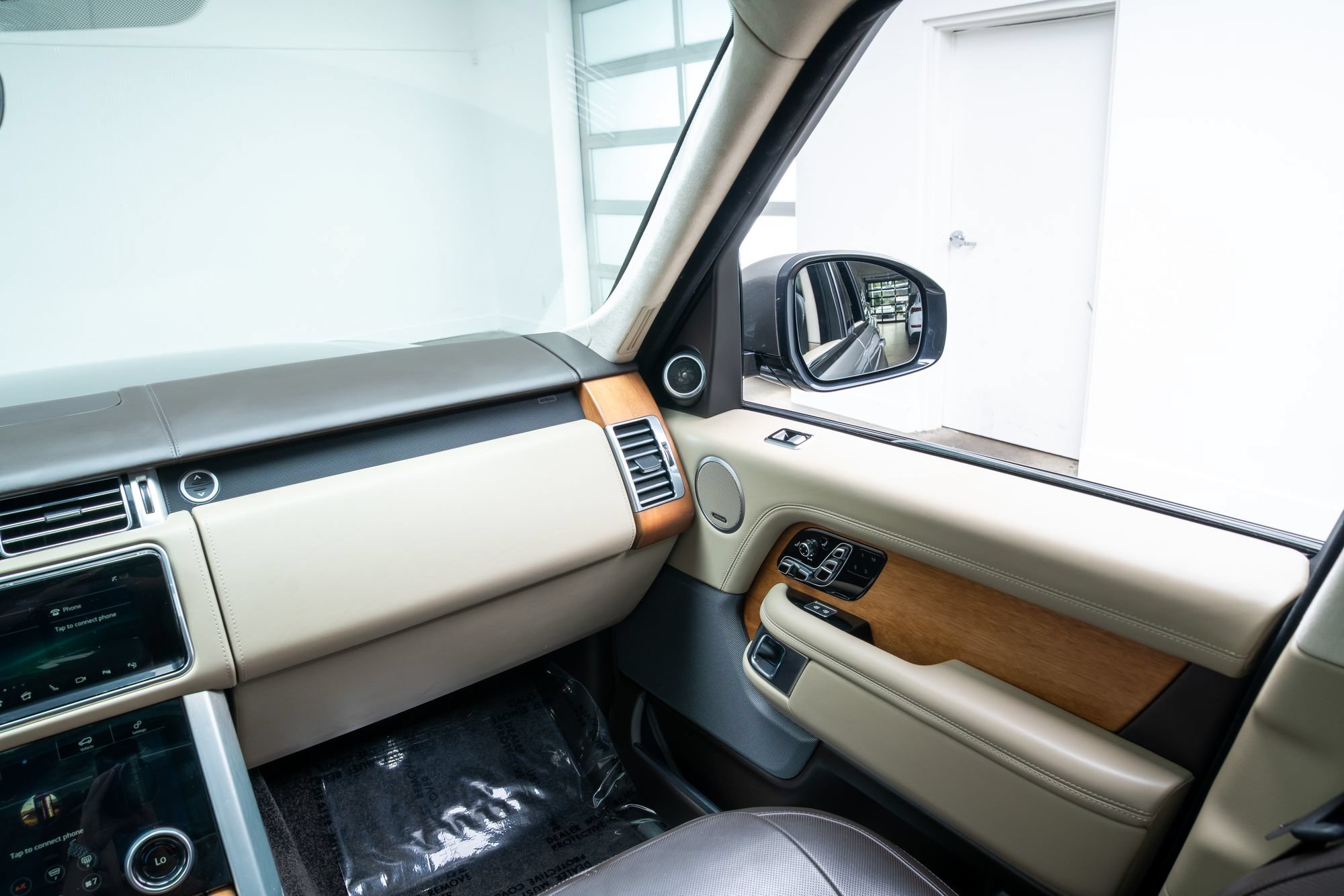 Used 2022 Land Rover Range Rover Autobiography AWD/4WD image 10