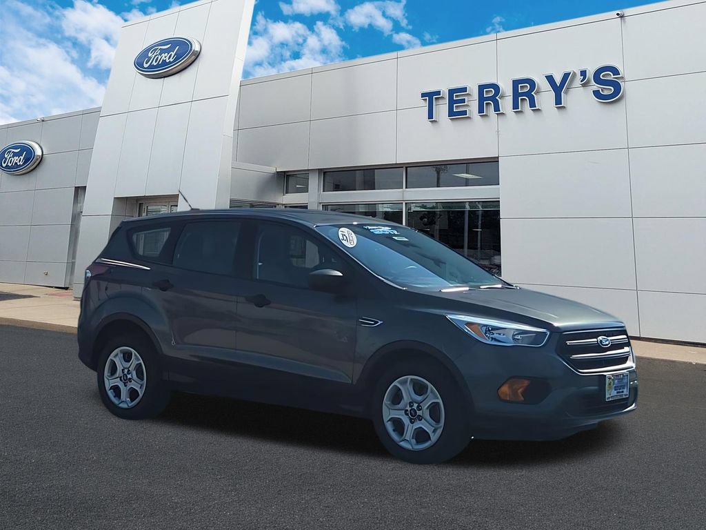 Used 2017 Ford Escape S FWD image 1