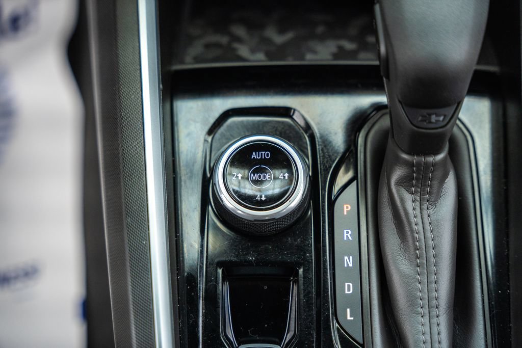 Used 2024 Chevrolet Colorado Trail Boss w/ Technology Package AWD/4WD image 28