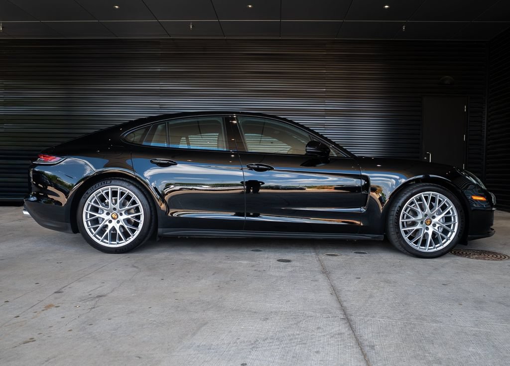 Certified 2023 Porsche Panamera image 8