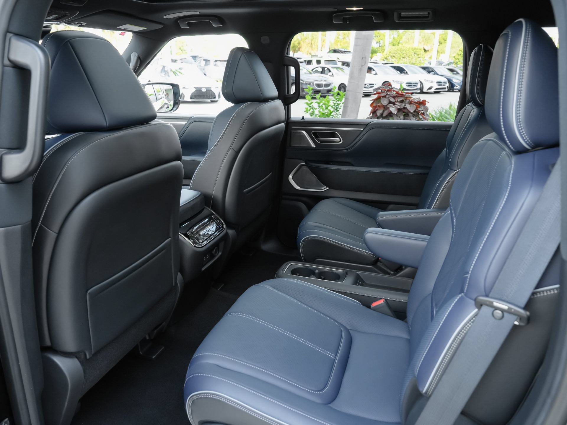 Certified 2026 INFINITI QX80 4WD w/ Sport Exterior Package image 32