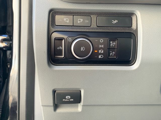 Used 2023 Ford F250 XLT w/ Black Appearance Package image 25