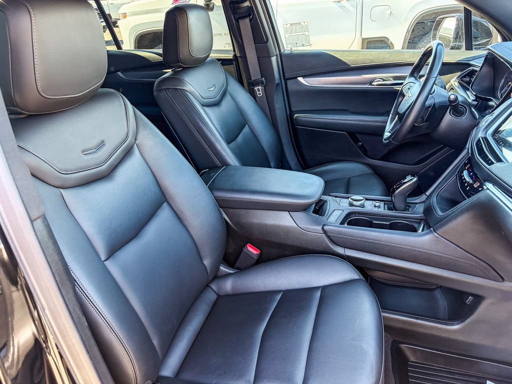 Certified 2024 Cadillac XT6 Luxury w/ LPO, Floor Liner Package AWD/4WD image 32