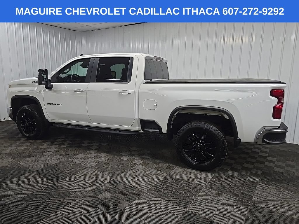 Used 2025 Chevrolet Silverado 2500 LT AWD/4WD image 4
