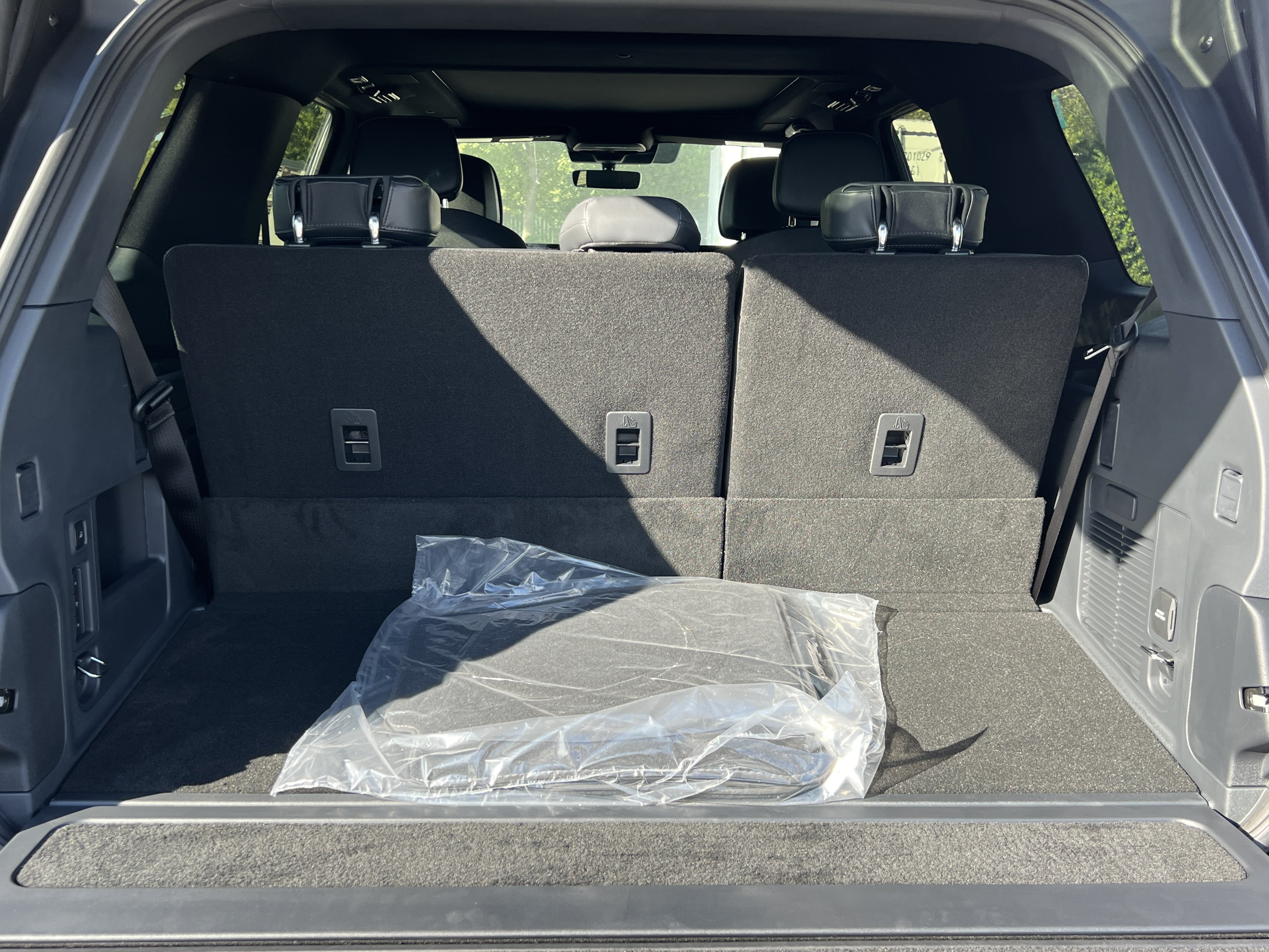 New 2027 Lincoln Navigator Reserve w/ Jet Appearance Package AWD/4WD image 28