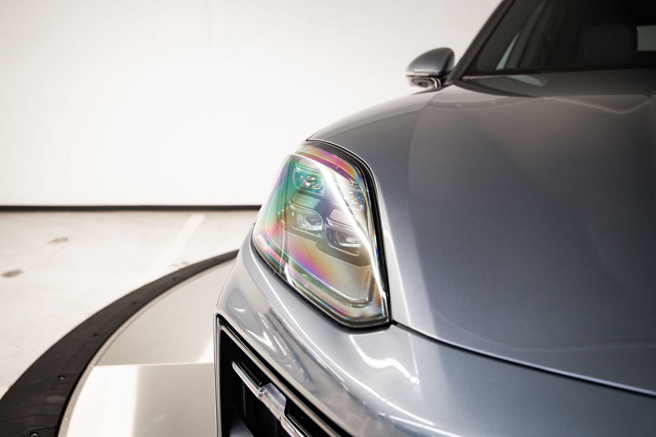 New 2026 Porsche Cayenne GTS AWD/4WD image 13