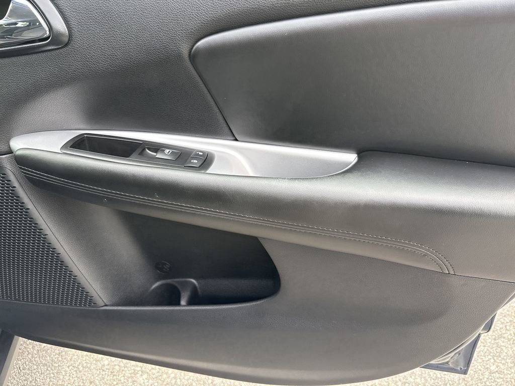Used 2014 Dodge Journey SXT FWD image 14