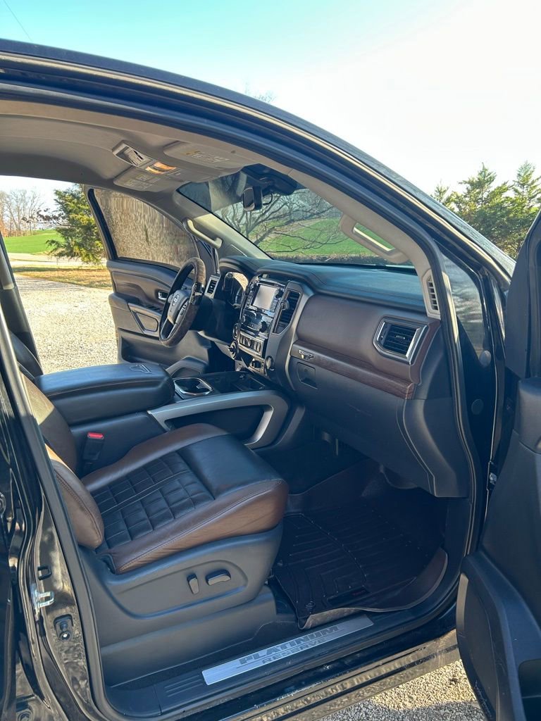Used 2017 Nissan Titan Platinum Reserve image 7