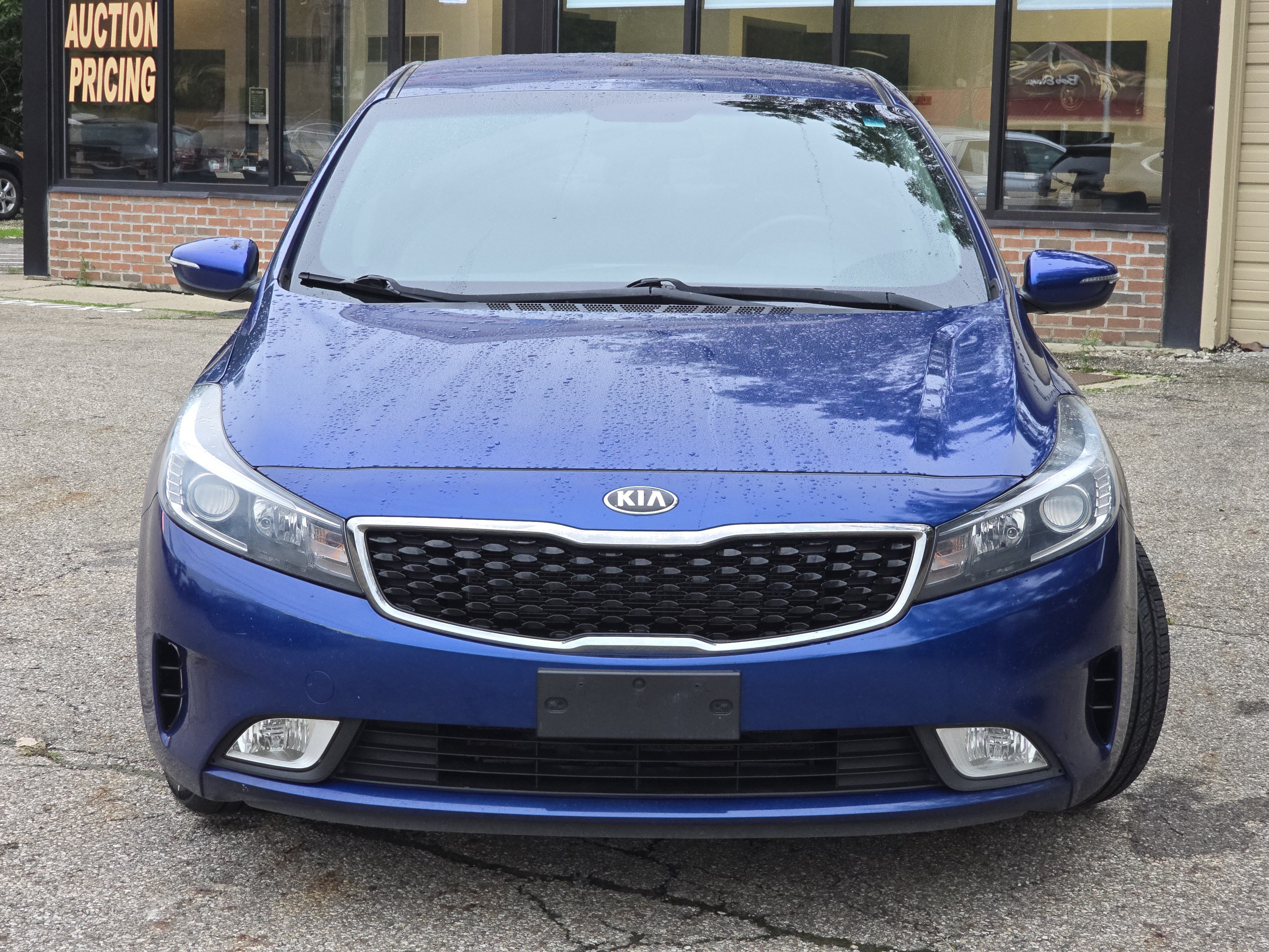 Used 2017 Kia Forte EX FWD image 2