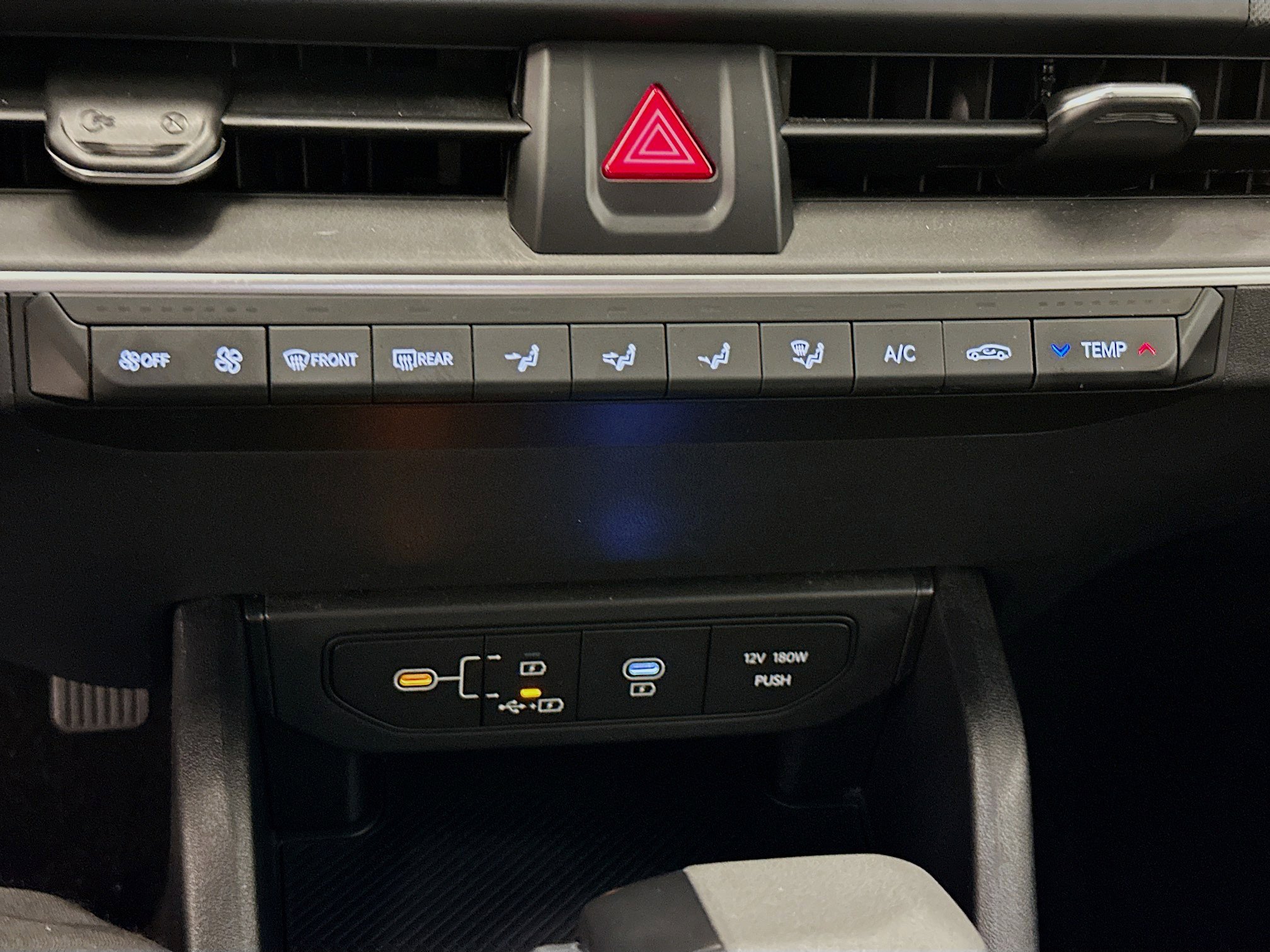 Used 2025 Kia K4 LXS image 24