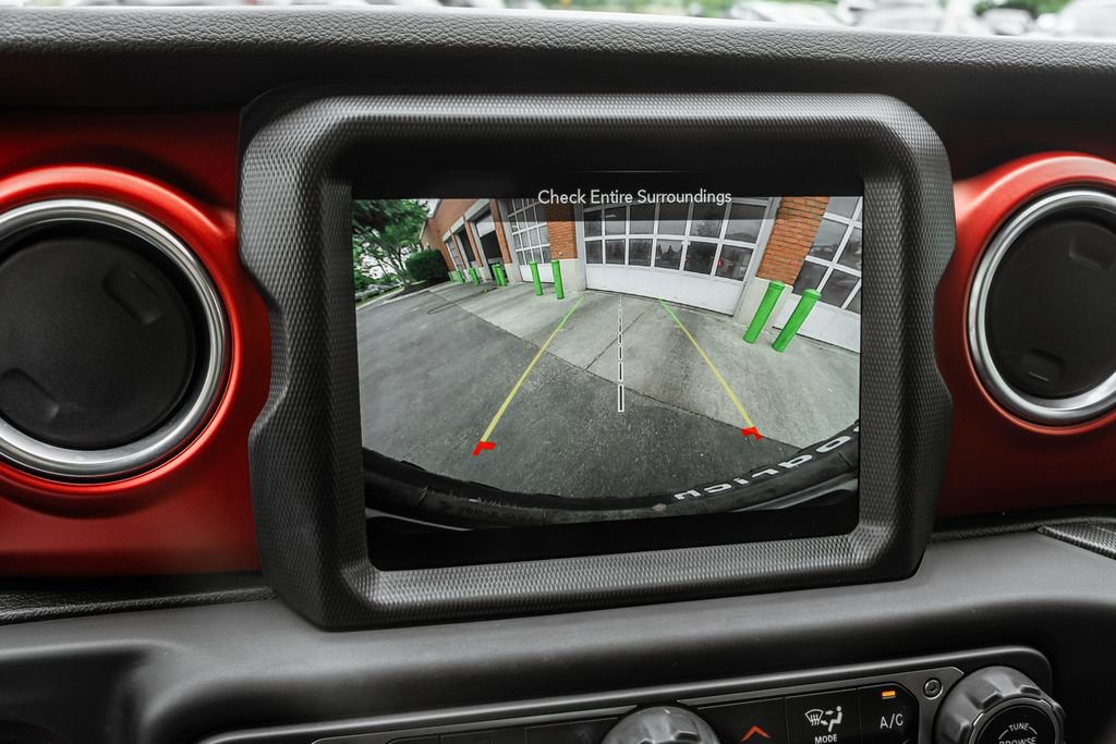 Used 2021 Jeep Wrangler Rubicon w/ Uconnect 4C Nav & Sound Group AWD/4WD image 12