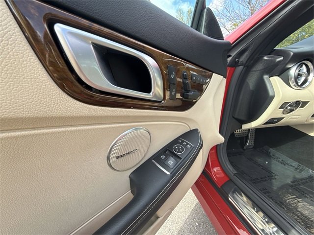 Used 2015 Mercedes-Benz SLK 250 image 13