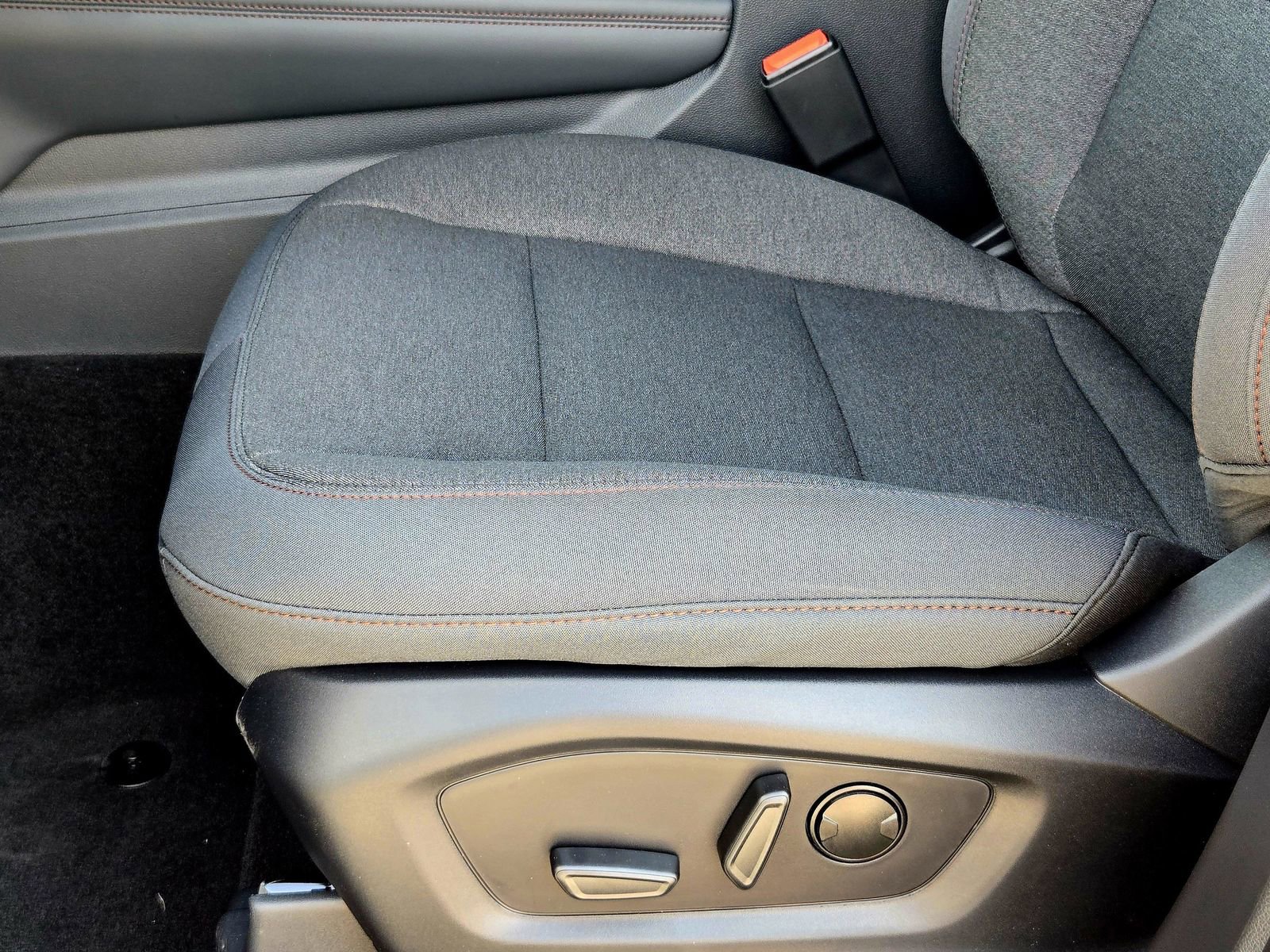 New 2026 Ford Explorer Active image 23