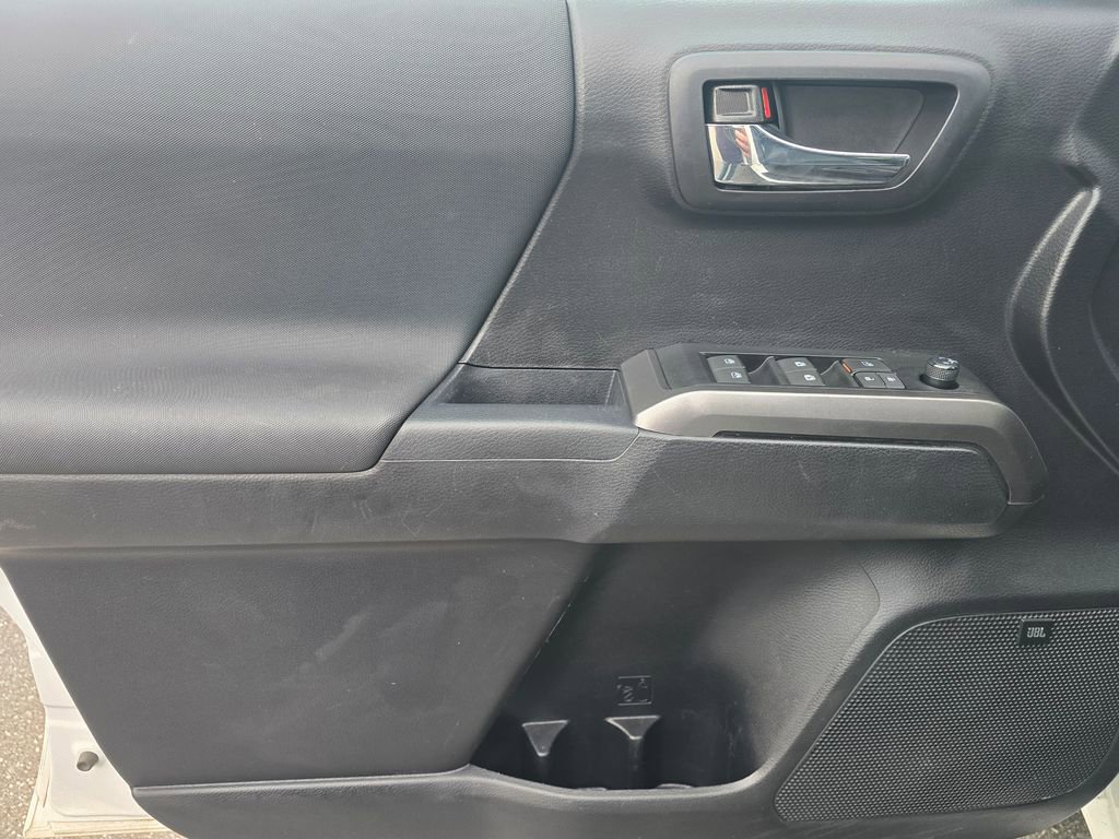 Used 2021 Toyota Tacoma TRD Off-Road w/ TRD Premium Off Road Package image 45