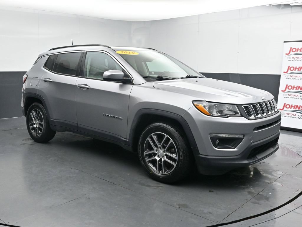 Used 2019 Jeep Compass Latitude w/ Popular Equipment Group image 2