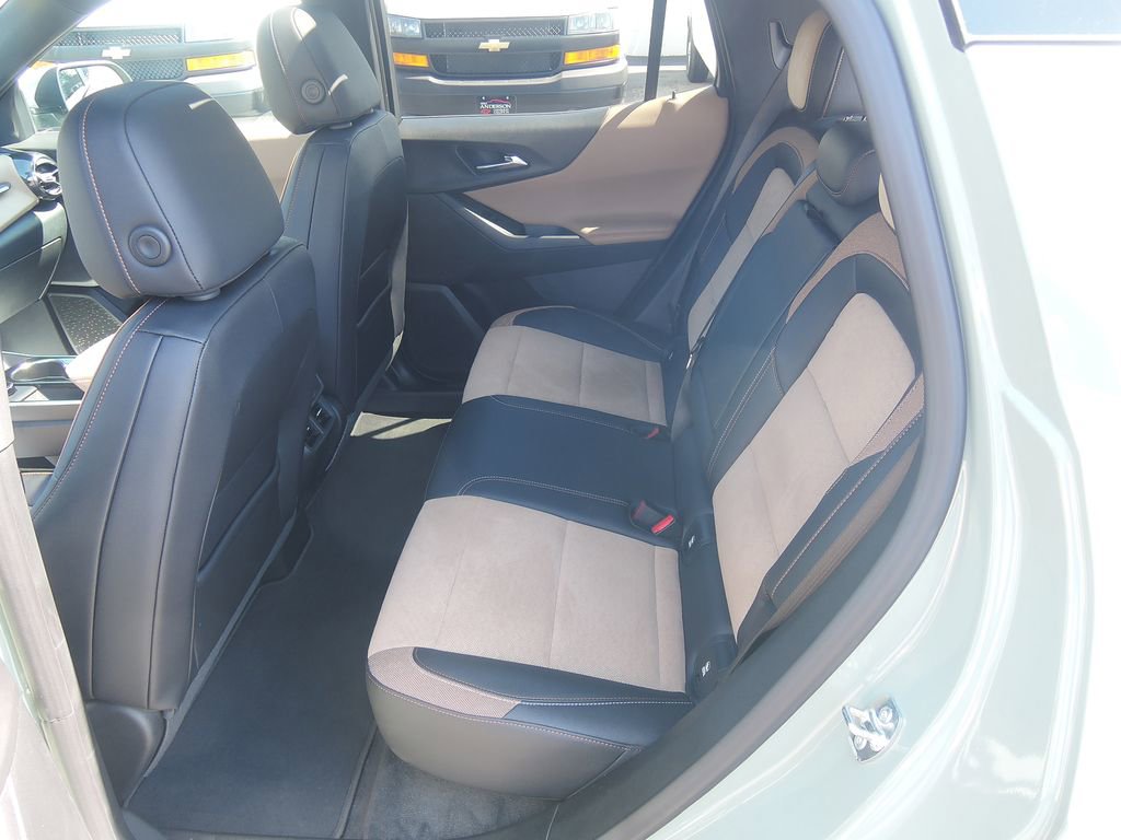 Used 2026 Chevrolet Equinox ACTIV w/ Safety and Technology Package AWD/4WD image 31