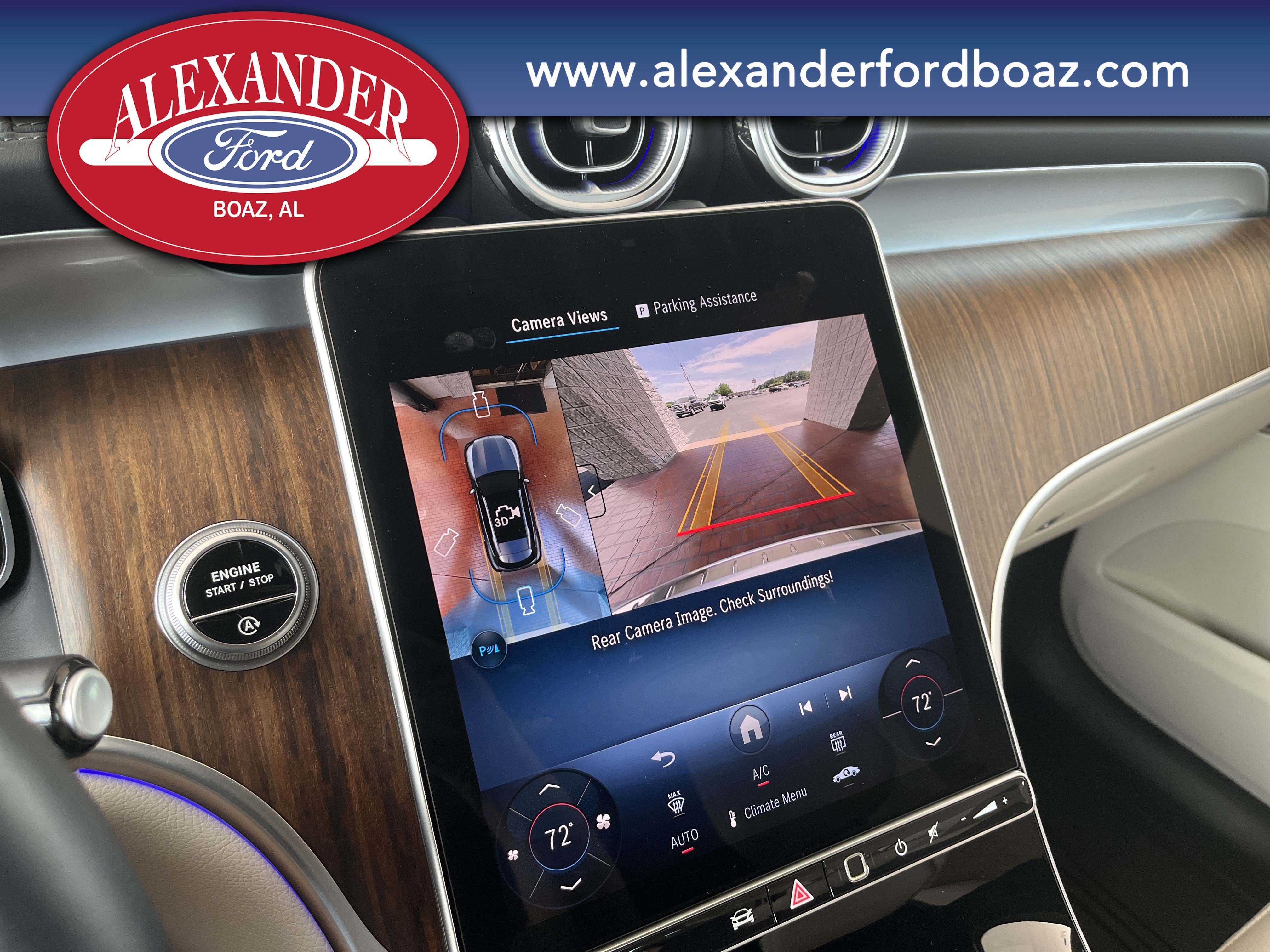 Used 2025 Mercedes-Benz GLC 300 4MATIC image 26