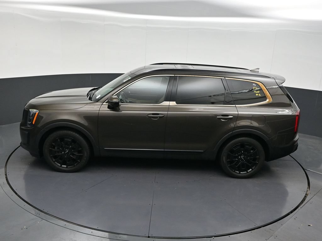 Used 2022 Kia Telluride SX w/ Nightfall Edition Package AWD/4WD image 17