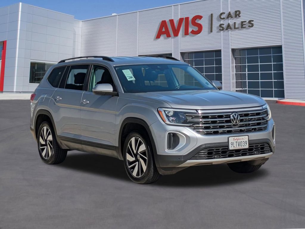 Used 2024 Volkswagen Atlas SE image 3