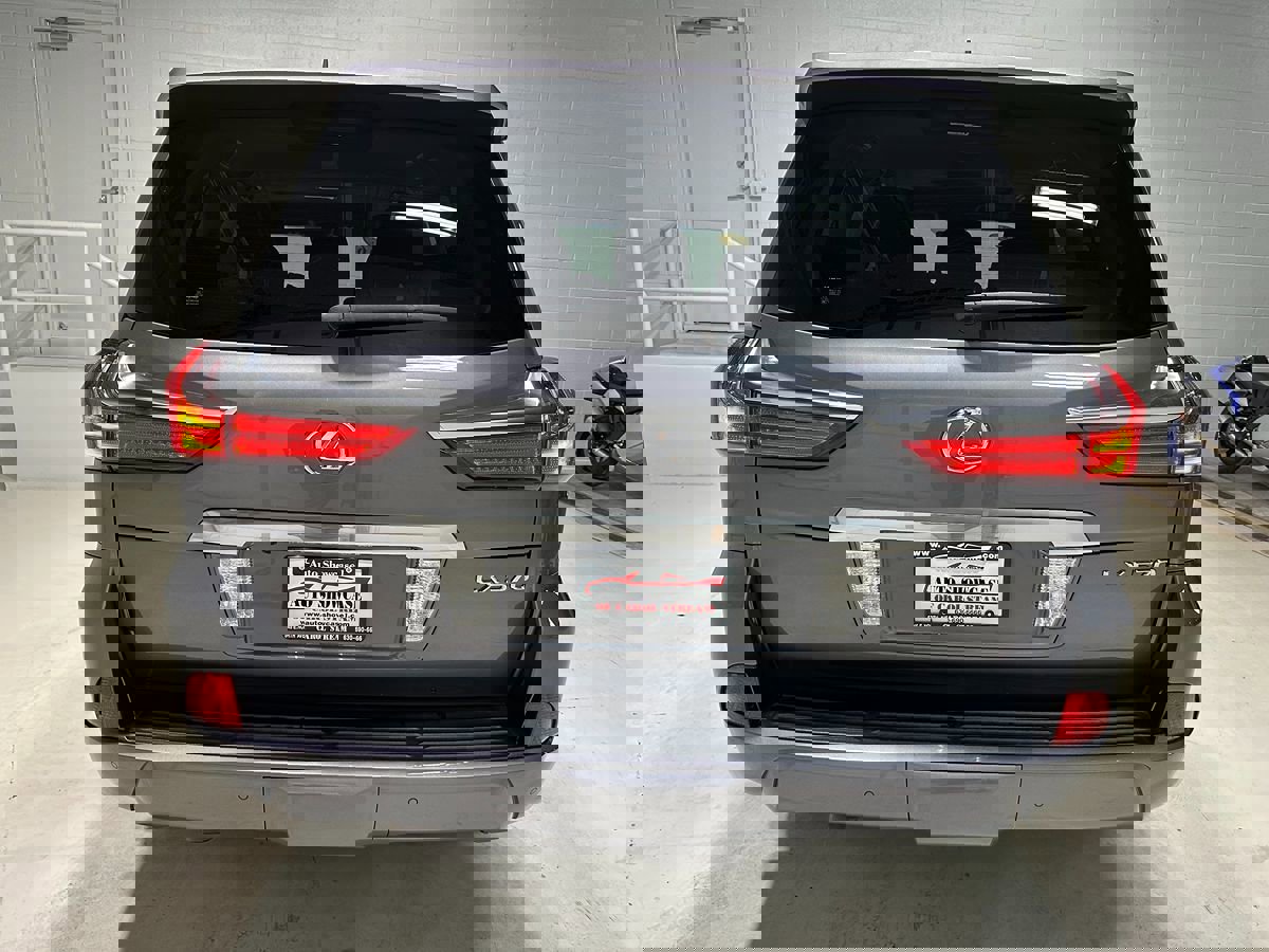 Used 2016 Lexus LX 570 4WD w/ Luxury Package image 6