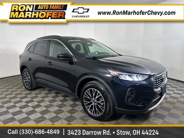 Used 2023 Ford Escape SE image 1