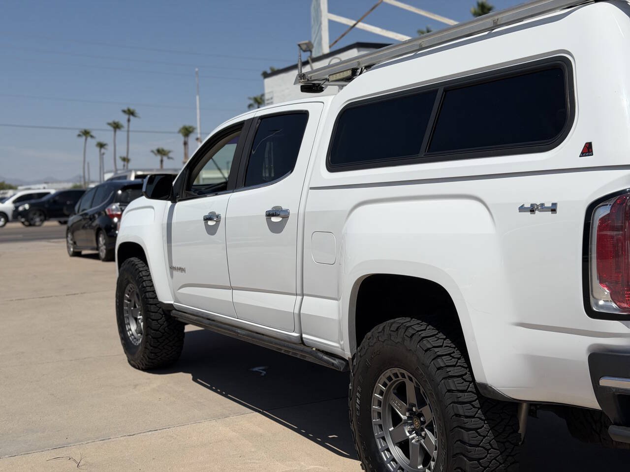Used 2015 GMC Canyon SLT AWD/4WD image 12