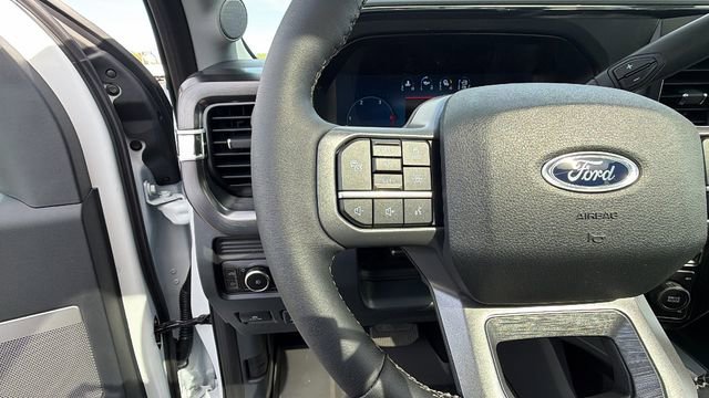 New 2026 Ford F350 Lariat w/ Black Appearance Package image 30