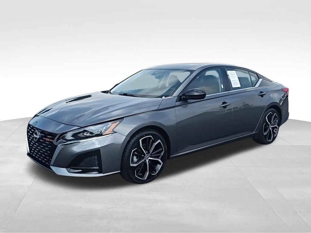 Used 2024 Nissan Altima 2.5 SR FWD image 4