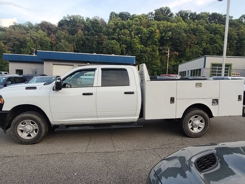 Used 2024 RAM 3500 Tradesman w/ Electrical Accessory Group AWD/4WD image 4