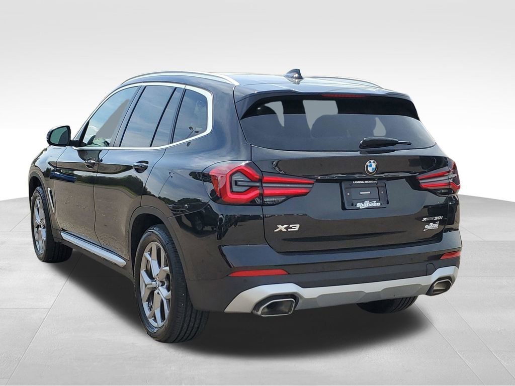 Used 2023 BMW X3 xDrive30i w/ Premium Package AWD/4WD image 4