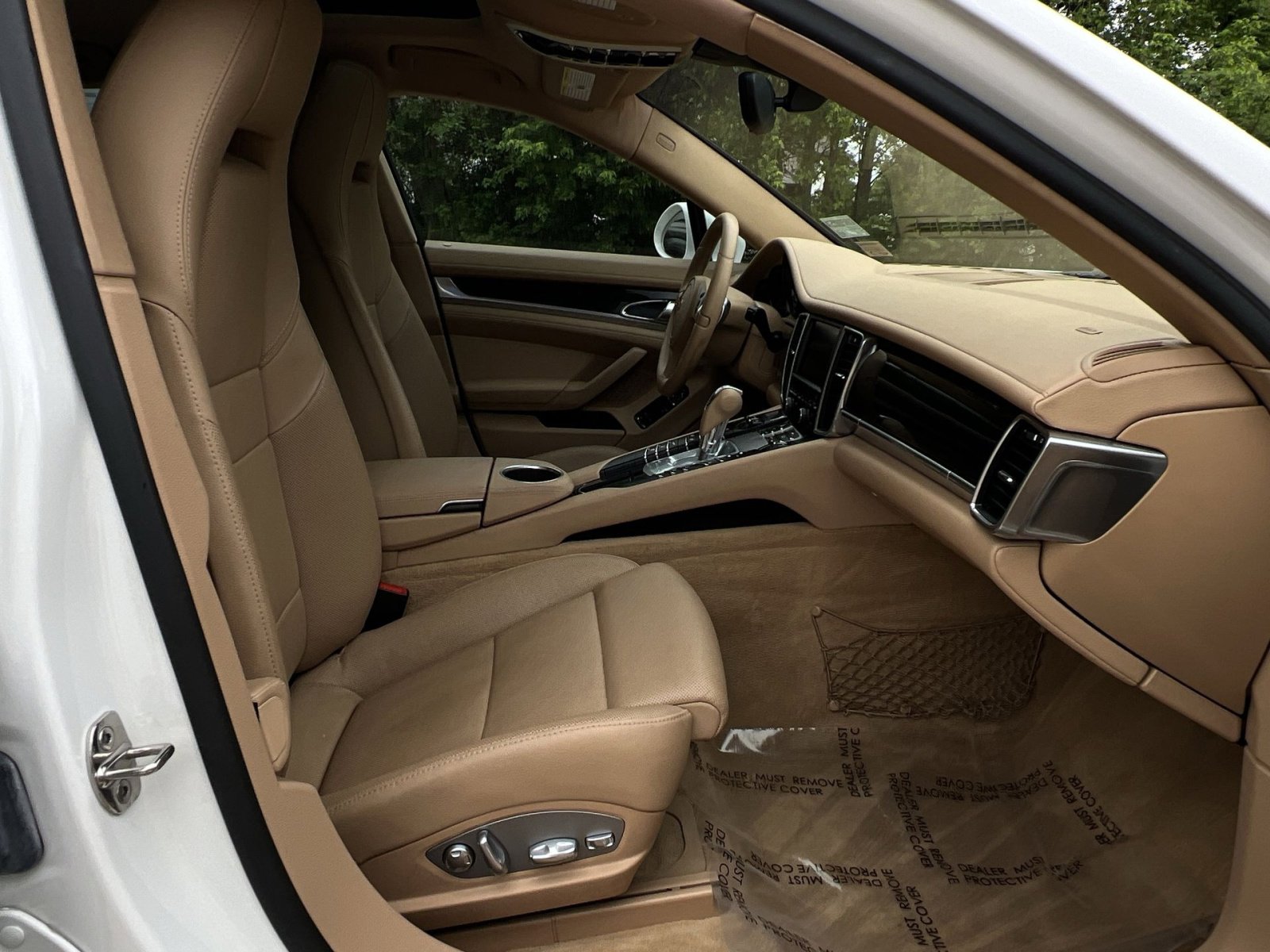 Used 2011 Porsche Panamera RWD image 41