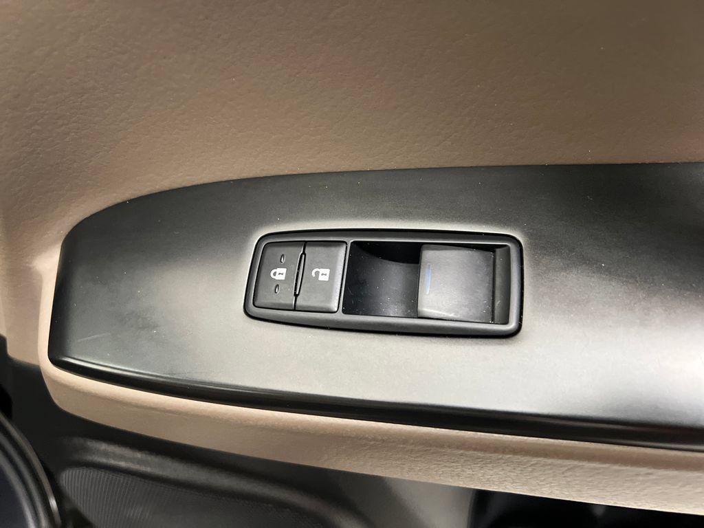 Used 2022 Lexus GX 460 Premium w/ Accessory Package AWD/4WD image 33