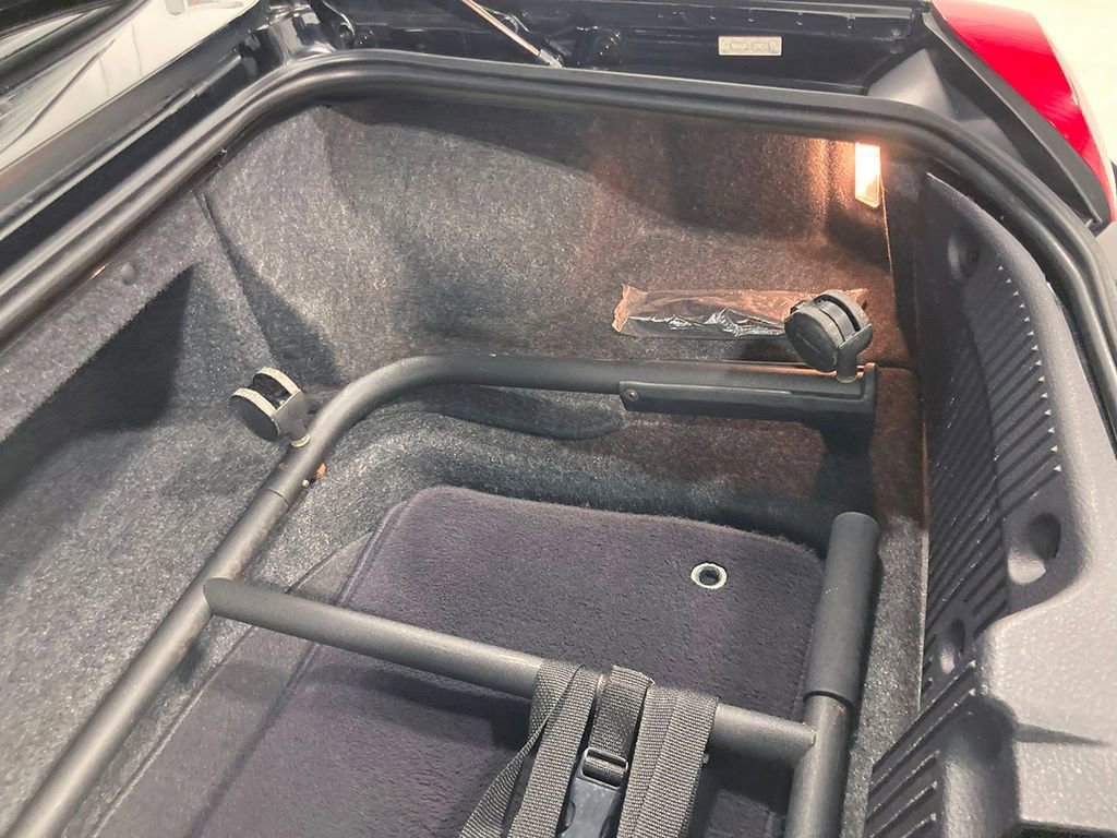 Used 2003 Ford Thunderbird image 45