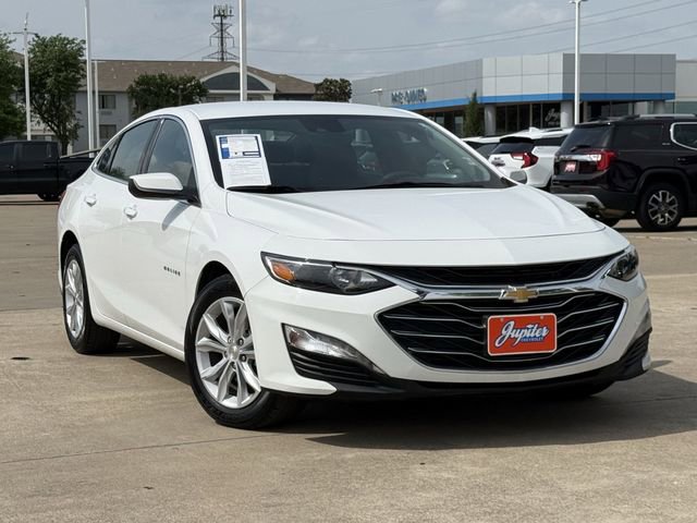 Used 2025 Chevrolet Malibu LT image 2