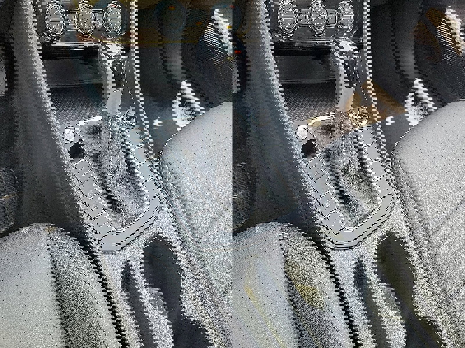 Used 2024 Volkswagen Jetta SE image 14