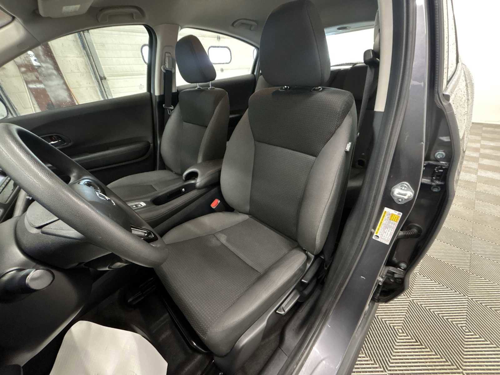 Used 2022 Honda HR-V LX image 13