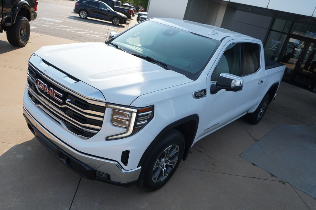 Used 2025 GMC Sierra 1500 SLT RWD image 13