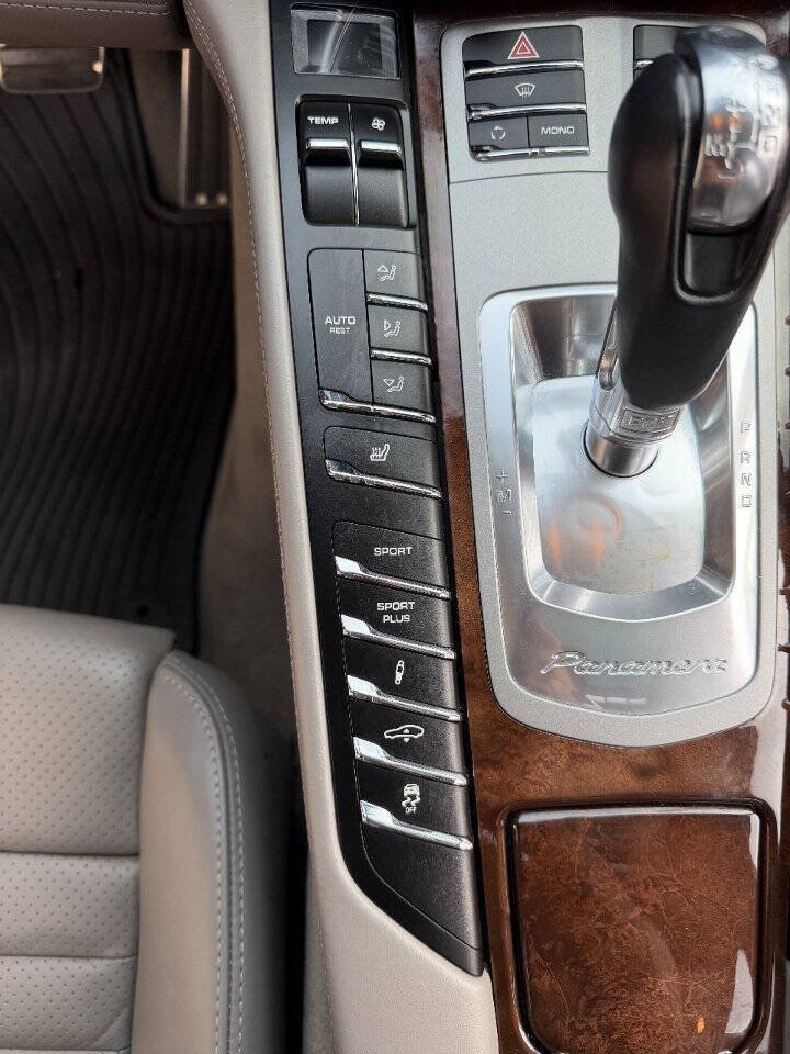Used 2011 Porsche Panamera Turbo AWD/4WD image 18